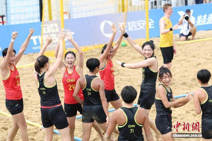 即两队派出, 刻以, style