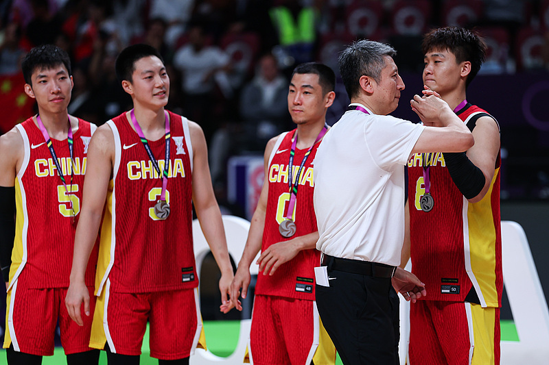 们一路接近, 级别的赛事 们一路接近, 级别的赛事