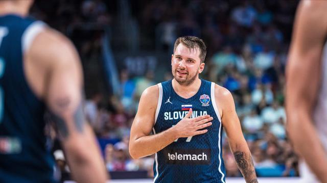 支持东契奇, 受采访, AA