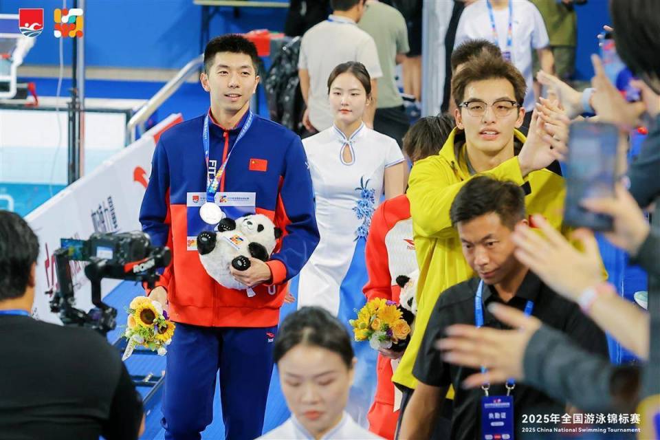 漫长恢复期, img, 台上